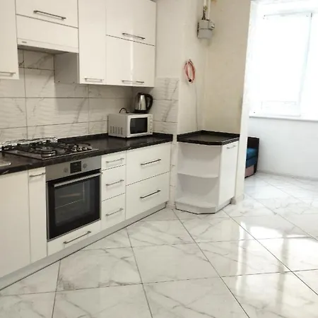 стрийська,автовокзал ,сихів Arena King Kros карла мікльоша Apartment *